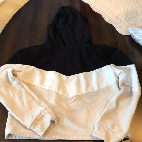 🪄More Than Magic Color blocked White, Cream, Black Hooded Sweatshirt - Picture 3 of 8